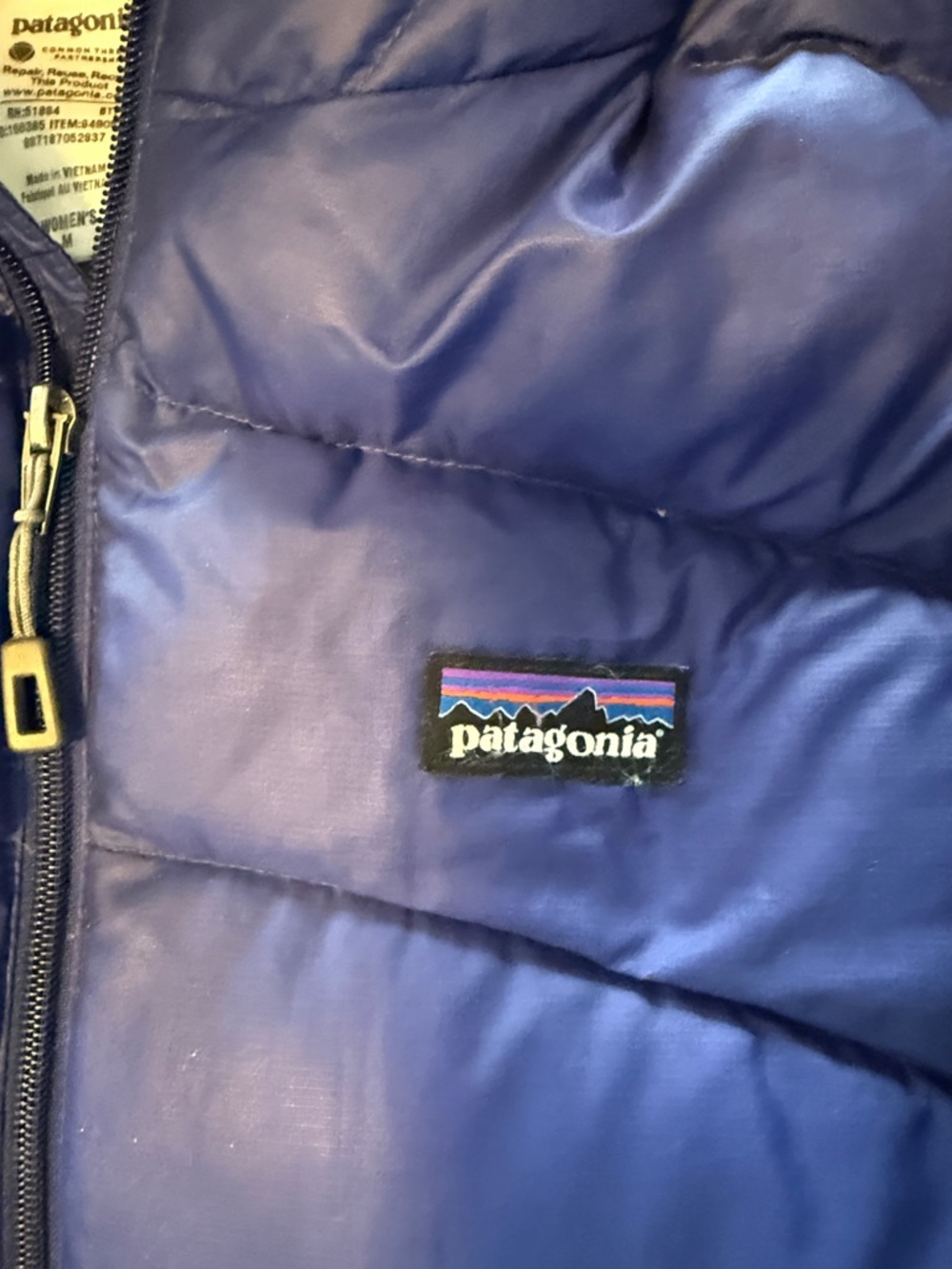 Patagonia women’s down jacket - Picture 3 of 5